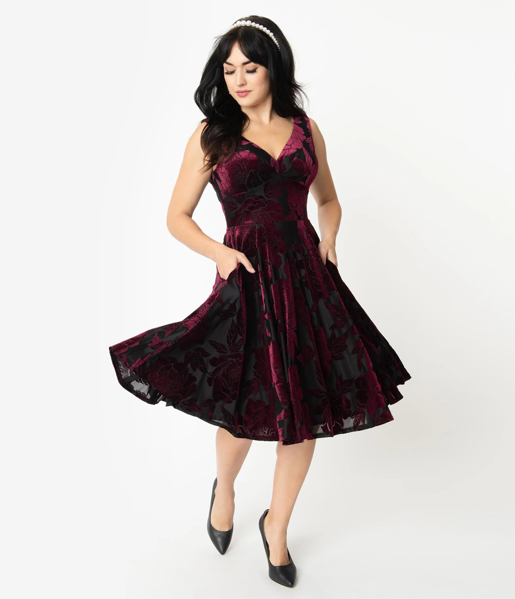 1950s Style Black & Wine Floral Devore Velvet Sleeveless Swing Dress