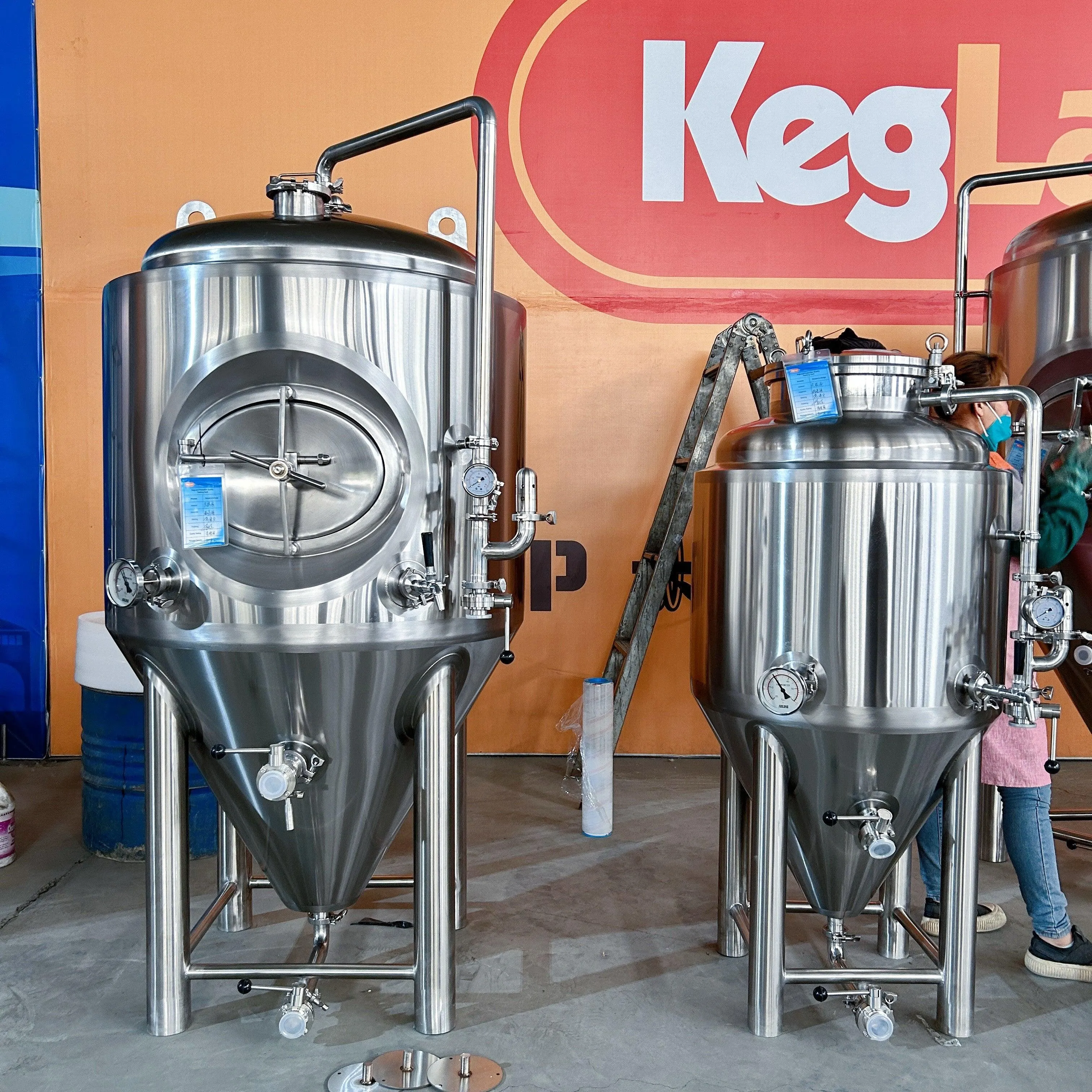 400L Conical Fermenter (pressurisable, jacketed)