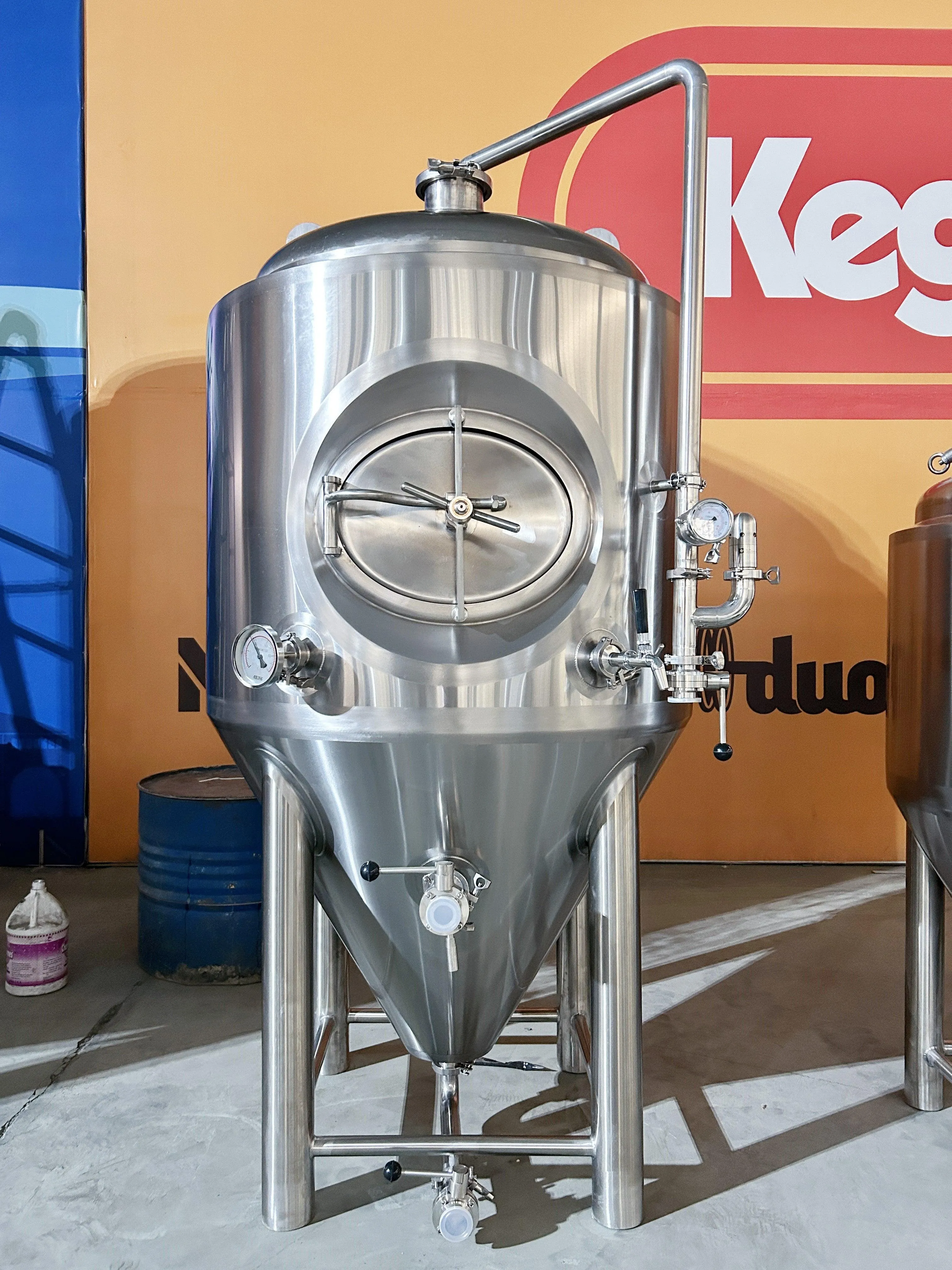 400L Conical Fermenter (pressurisable, jacketed)