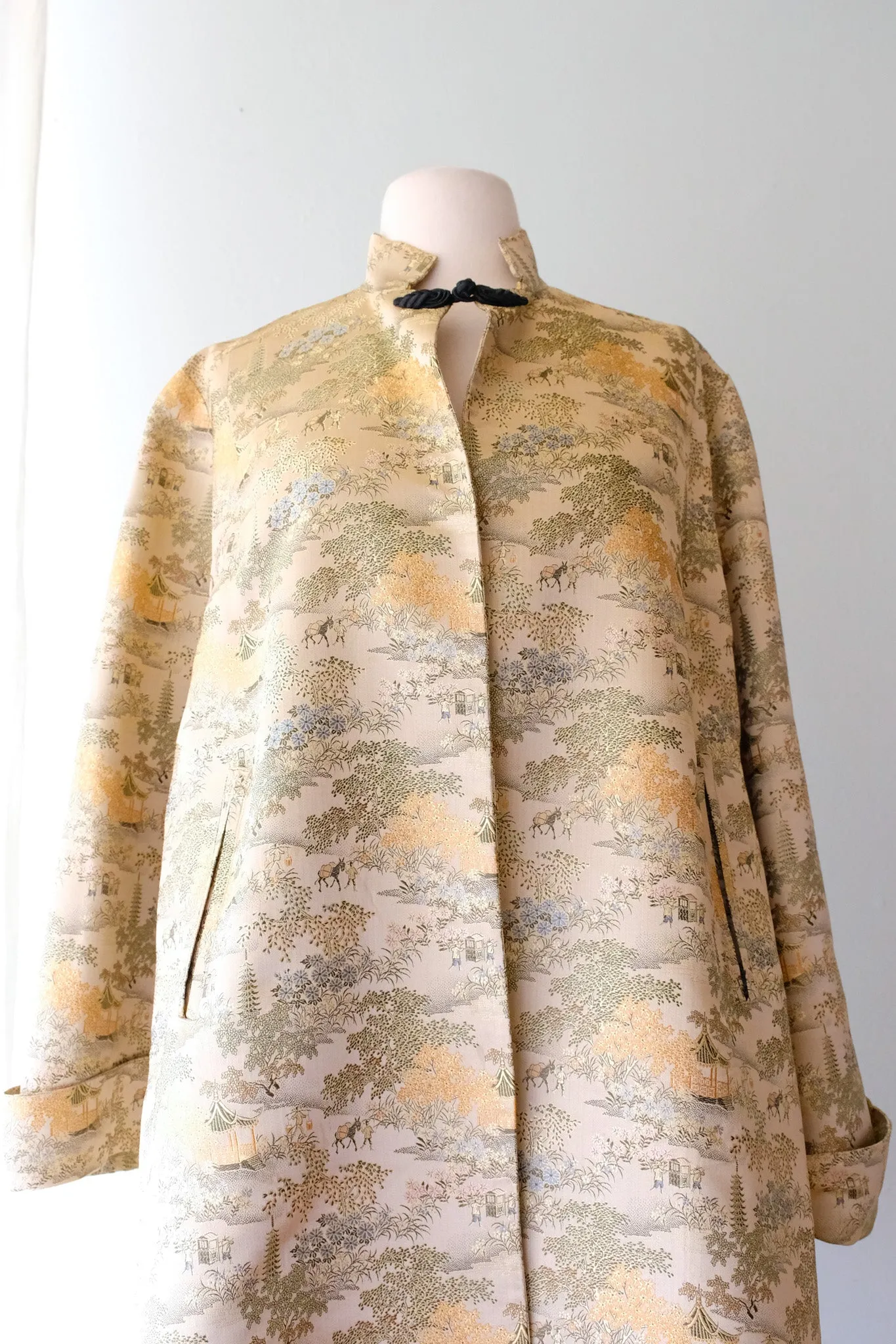 Alluring 1960’s Gold Chinese Silk Satin Swing Jacket / Sz M