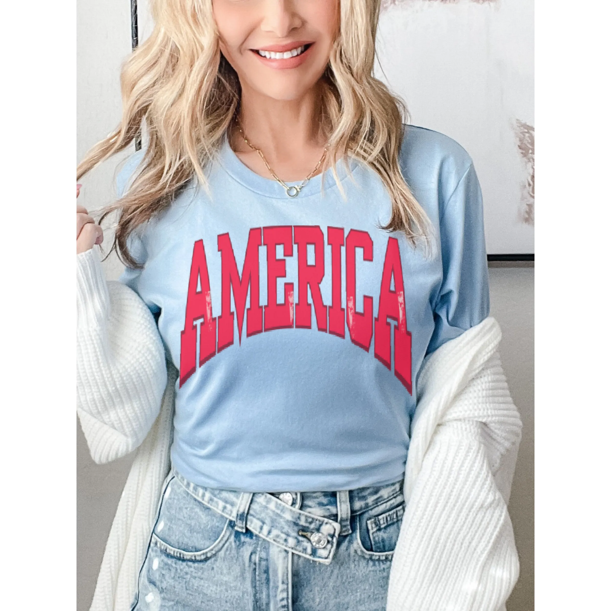 America T-Shirt, Retro 4th of July T-Shirt, Vintage-Inspired Oversize Design