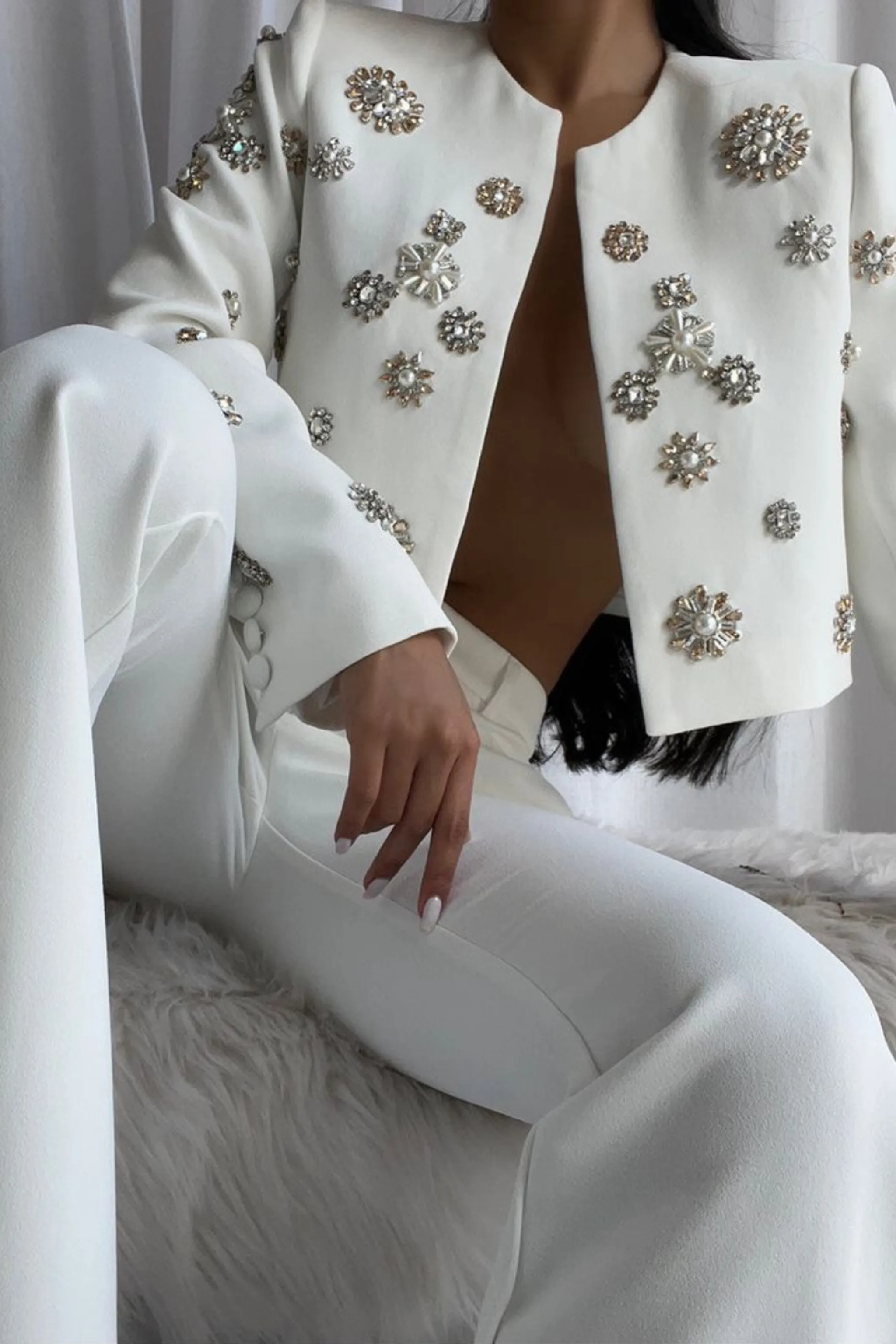 ATHENA WHITE EMBELLISHED SET