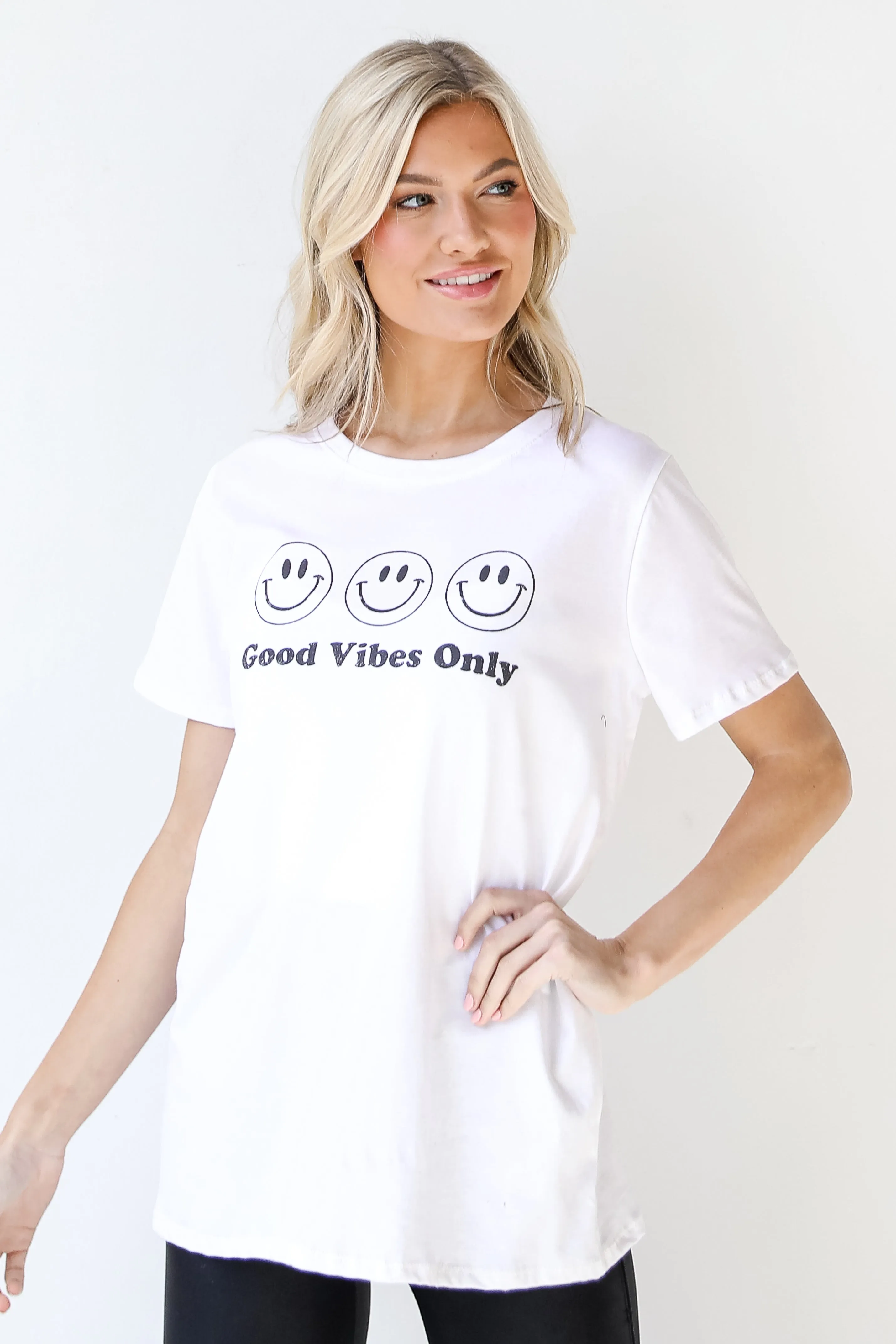 Good Vibes Only Smiley Graphic Tee