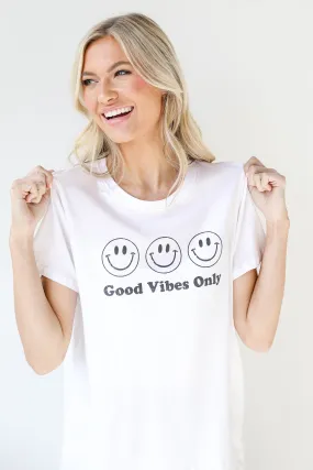 Good Vibes Only Smiley Graphic Tee