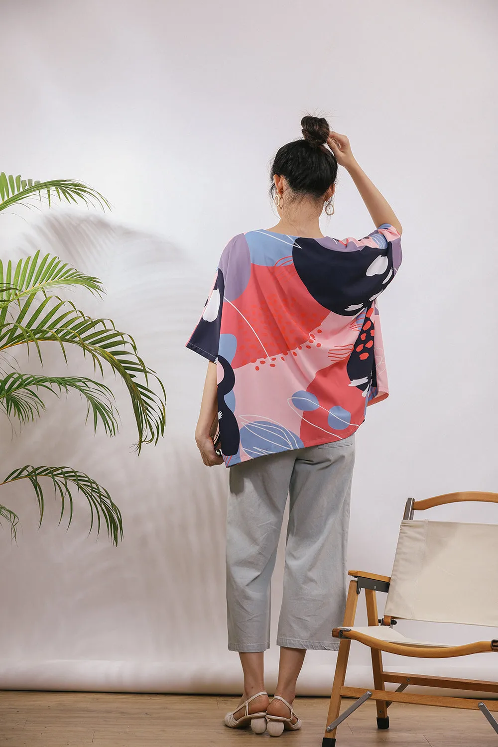 Jaela Abstract Print Kimono Jacket in Pink